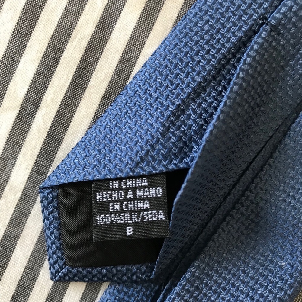 Geoffrey Beene Silk Tie - Picture 3 of 3